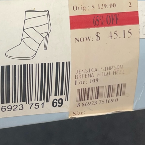 Boots - Picture 9 of 9